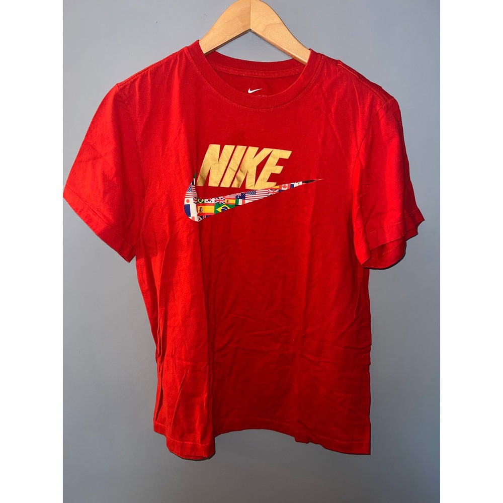 Nike Mens Small Red Graphic T-Shirt Gold Foil World Flags Swoosh Logo Tee
